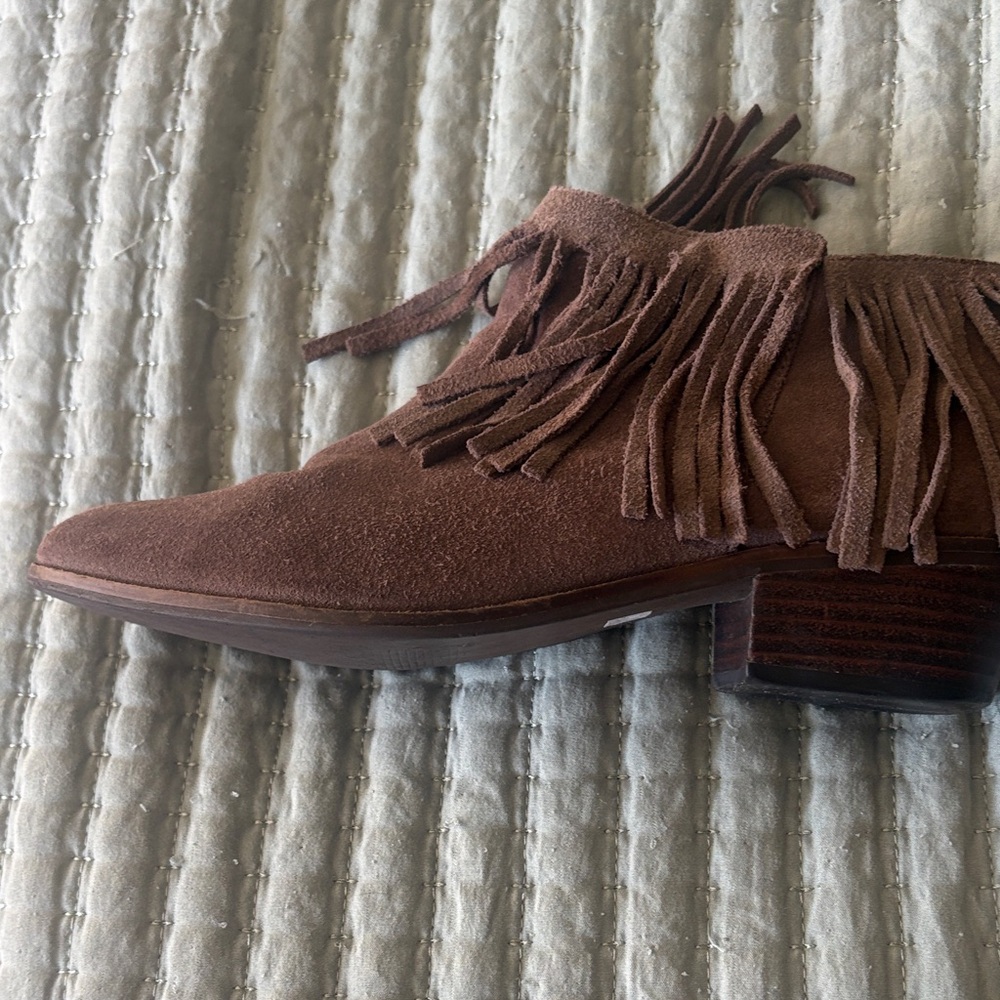 Steve Madden Brown Suede Fringe Western Ankle Boot